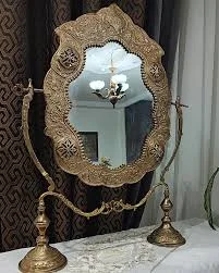 چگونه بهترین خریدار آینه قدیمی را پیدا کنیم و با قیمت بالا بفروشیم؟
