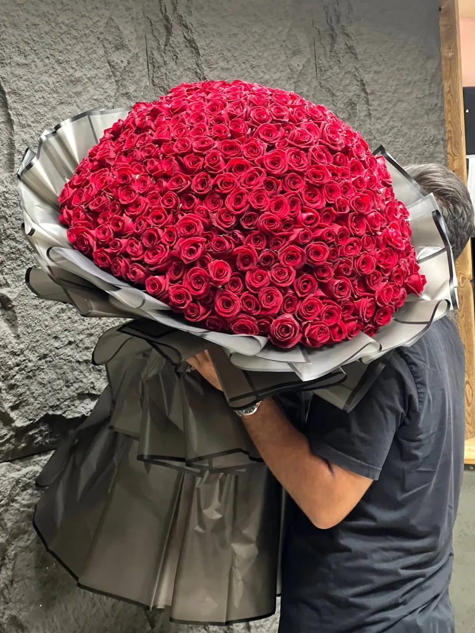 دسته گل رز ویولا