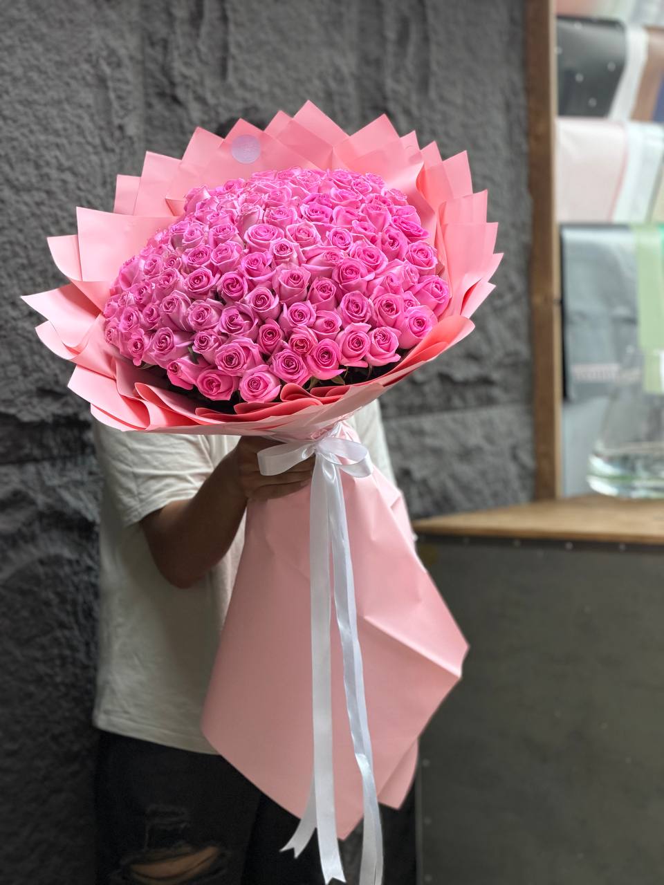 دسته گل رز لورا